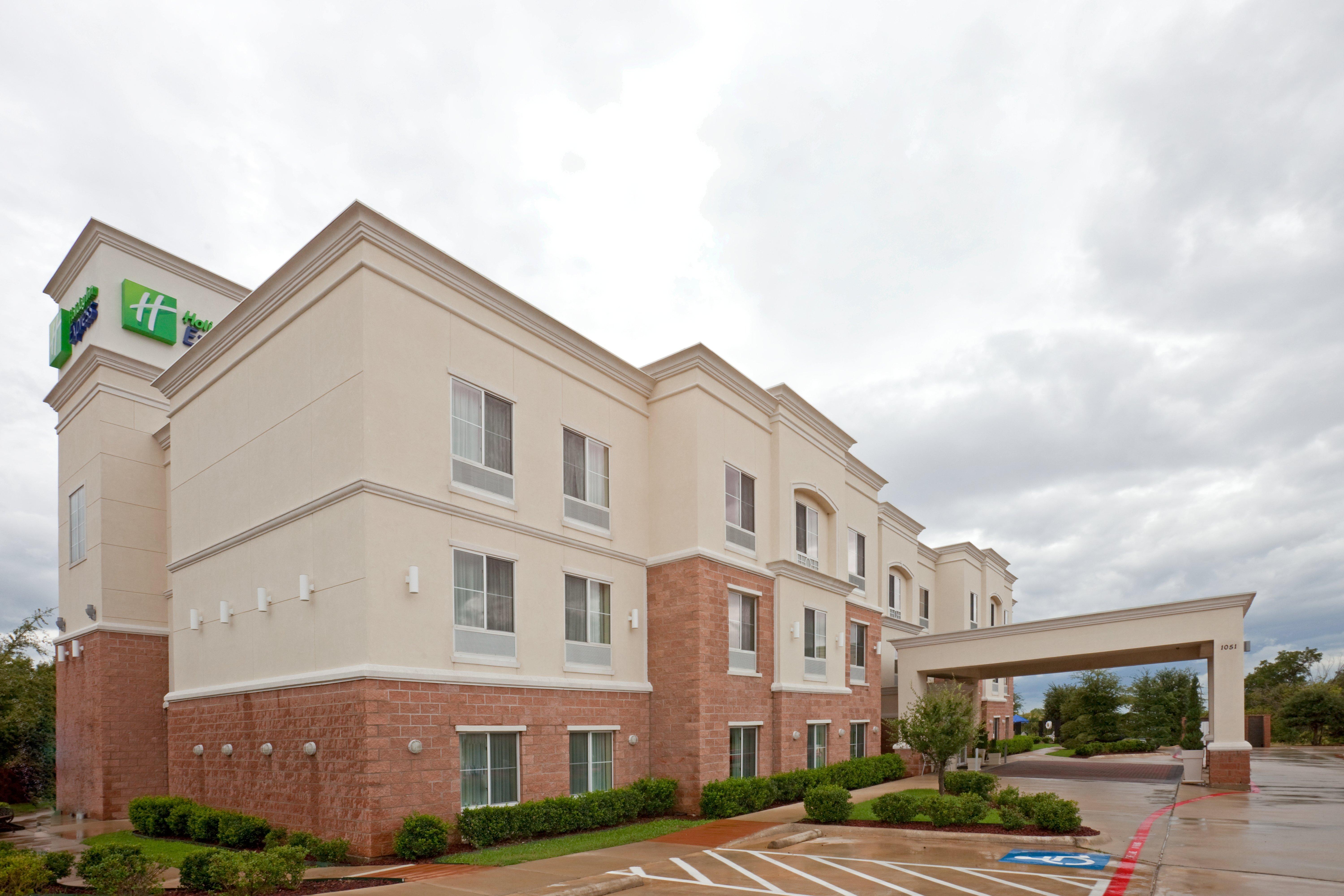 Holiday Inn Express Hotel & Suites Decatur, Tx, An Ihg Hotel Exterior foto